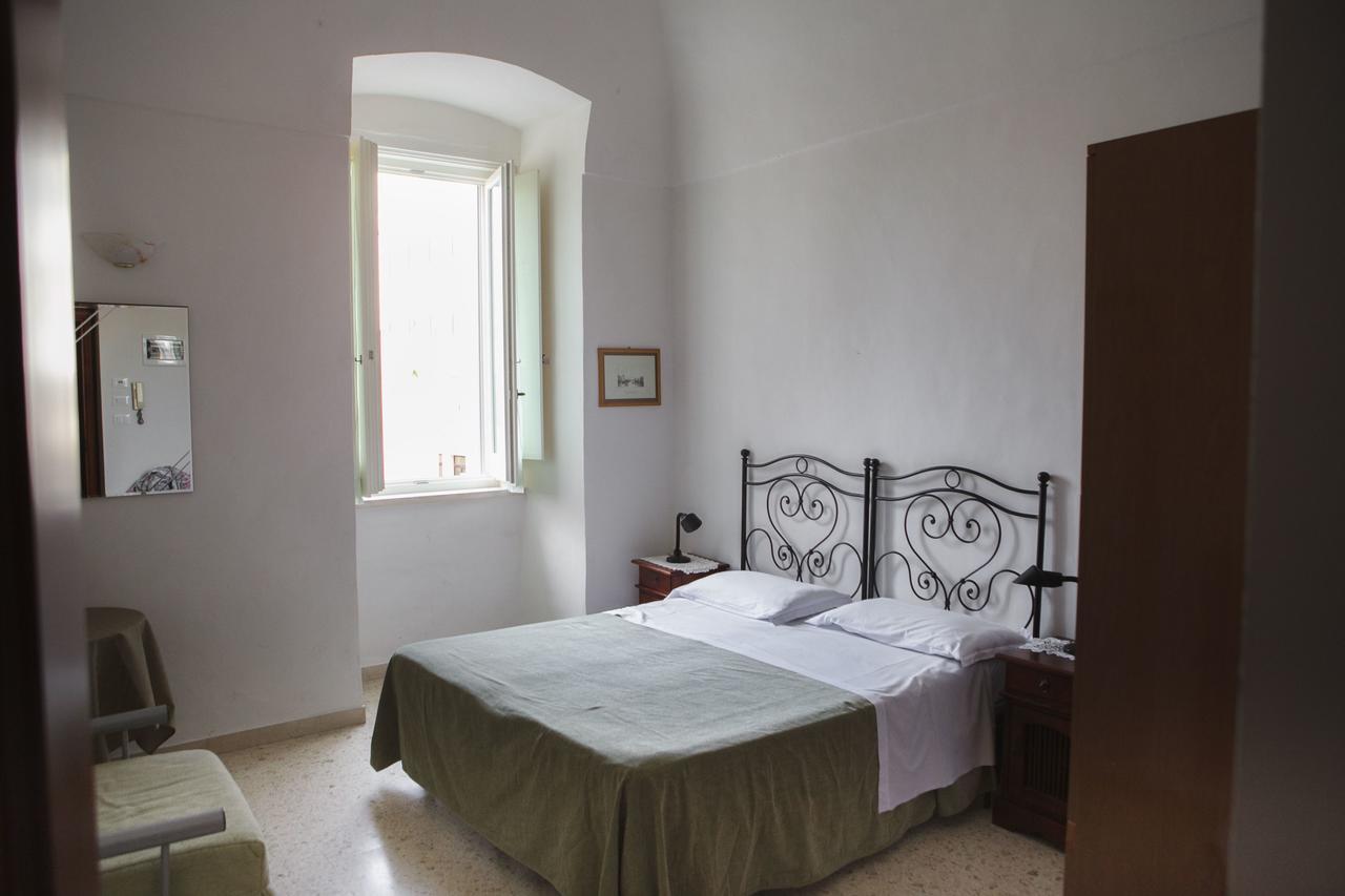 Albergo Lucy Trani Ngoại thất bức ảnh