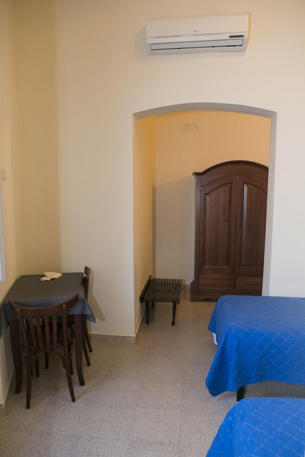 Albergo Lucy Trani Ngoại thất bức ảnh