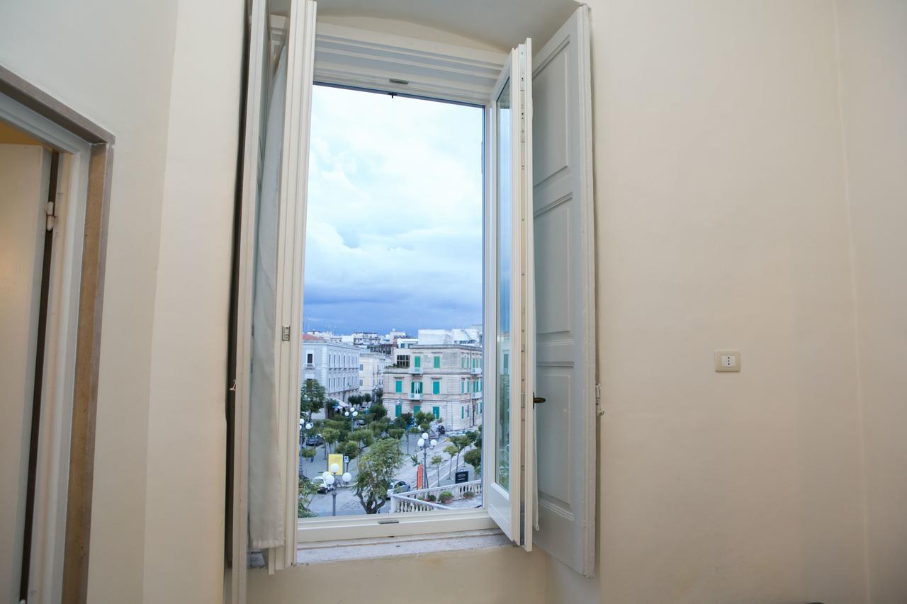 Albergo Lucy Trani Ngoại thất bức ảnh