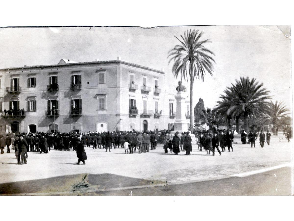 Albergo Lucy Trani Ngoại thất bức ảnh